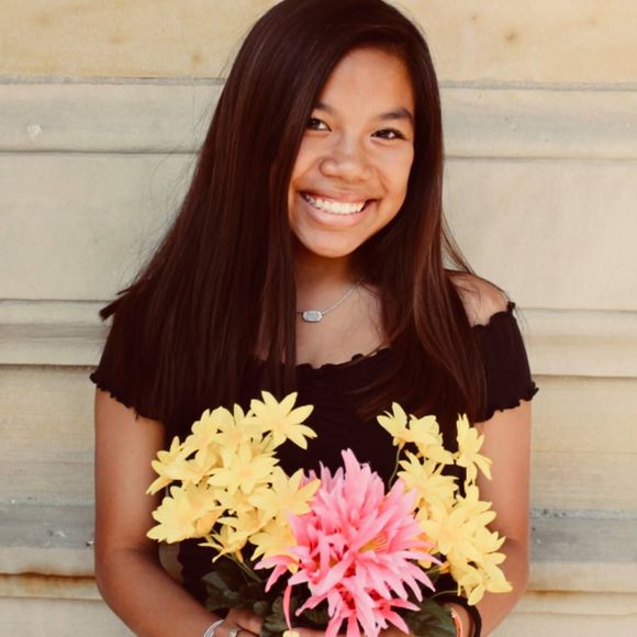 Meet your Posher, Aivy - Picture 1 of 1